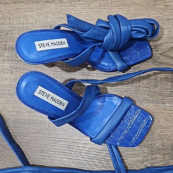 NWT STEVE MADDEN Blue Leather Lace Up Alligator Sandal, sz 5.5 - Picture 8 of 8